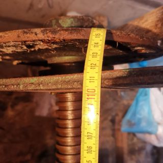 Se venden para la vendimia lagar,barriles,tinajas