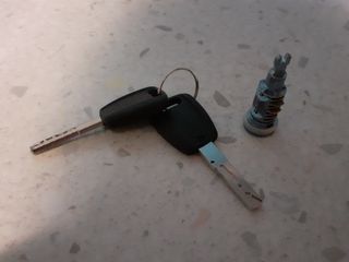 Blocchetto con 2 chiavi no code chiave piatta