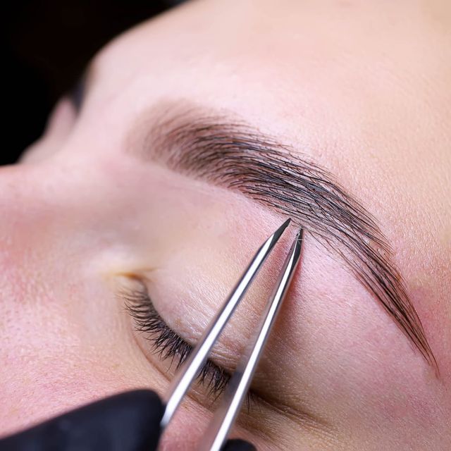 Diseño y depilación de cejas