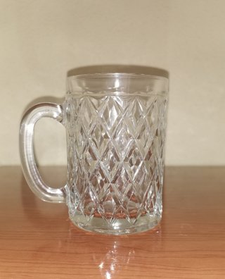 2 jarras antiguas cristal muy robusto