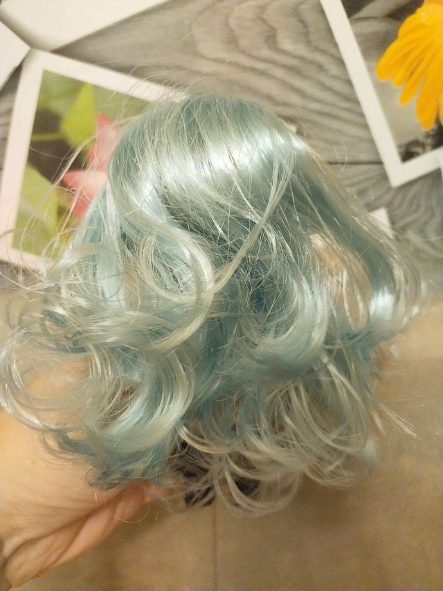 Muñeca BJD con magnetófono