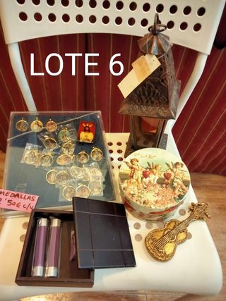 Se vende ocho lotes de objetos curiosos