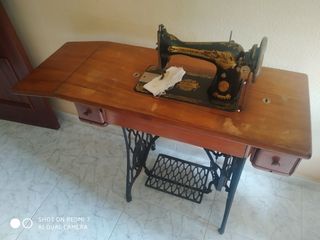 Maquina de coser Singer