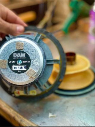 Taller donde reparar altavoces vintage