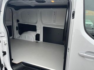 Peugeot Expert e-Expert Furgón 100kW Batería 75kWh Std