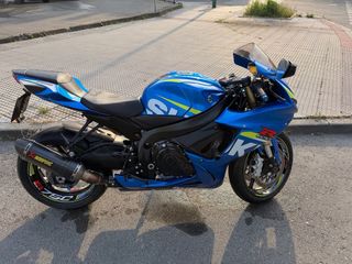 Suzuki gsxr 750r L7, Akrapovic y susp.SHOWA