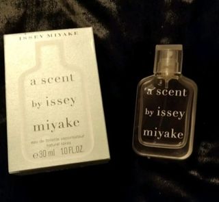 Bottiglie di profumo vuote. Tutti 6€