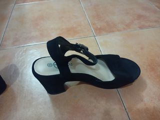 Zapatos de tacón, negros, elegantes