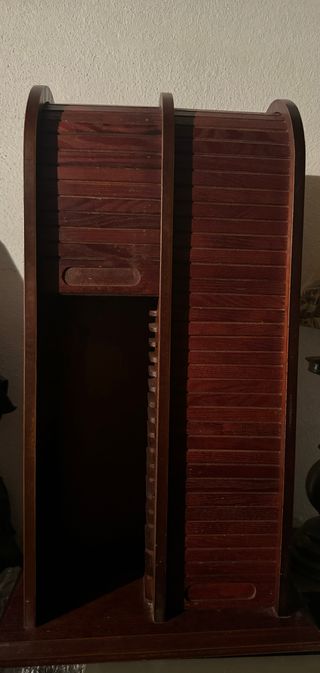 Repisa para CD o adorno.