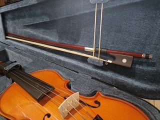 Violín 1/4 NUEVO + funda+ resina+ arco