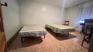 Casa en venta de 150 metros desvan,corral y garaje