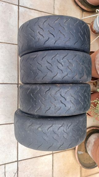 Neumaticos slik 13"