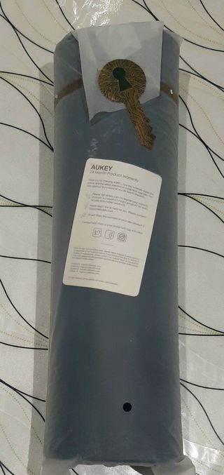 Alfombrilla de escritorio de ALTA CALIDAD AUKEY.