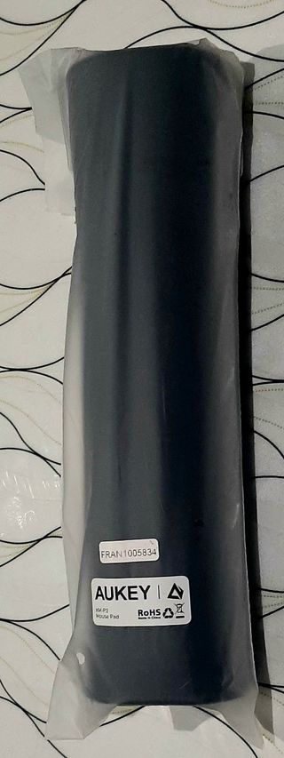 Alfombrilla de escritorio de ALTA CALIDAD AUKEY.