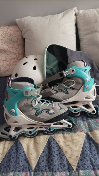 Patines linea 35-38, protecciones, casco, bolsa 