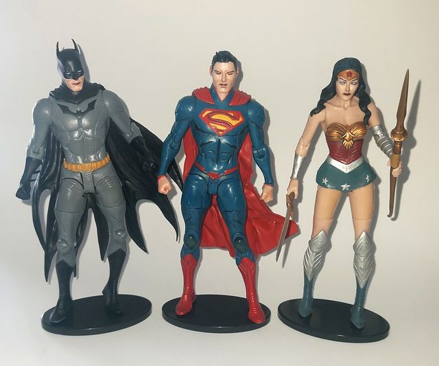 SUPERMAN, BATMAN Y WONDER WOMAN FIGURAS JAE LEE