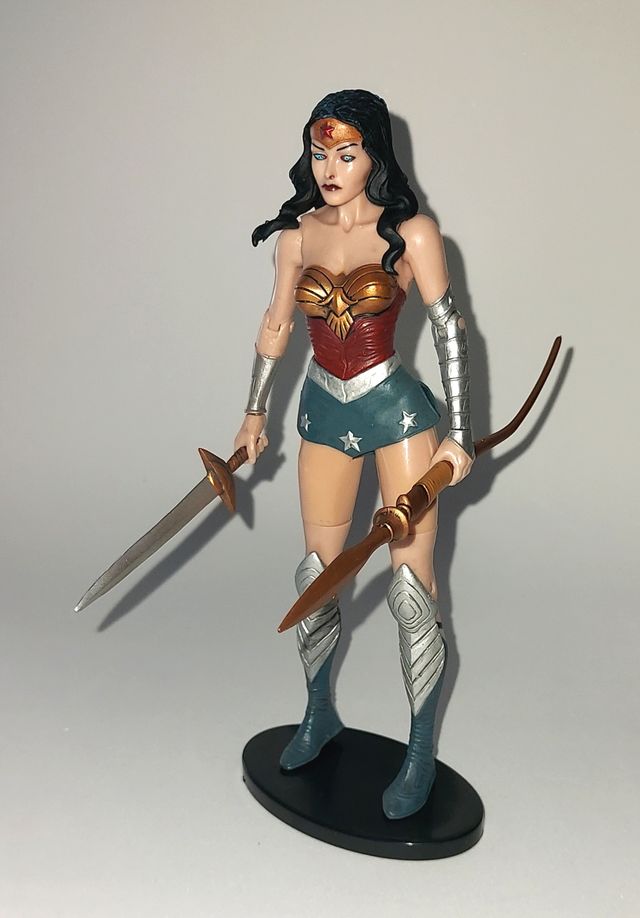 SUPERMAN, BATMAN Y WONDER WOMAN FIGURAS JAE LEE