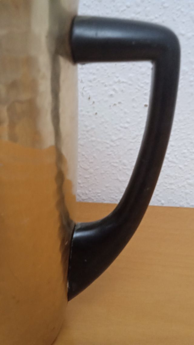 Jarra metálica antigua vintage años 60/70