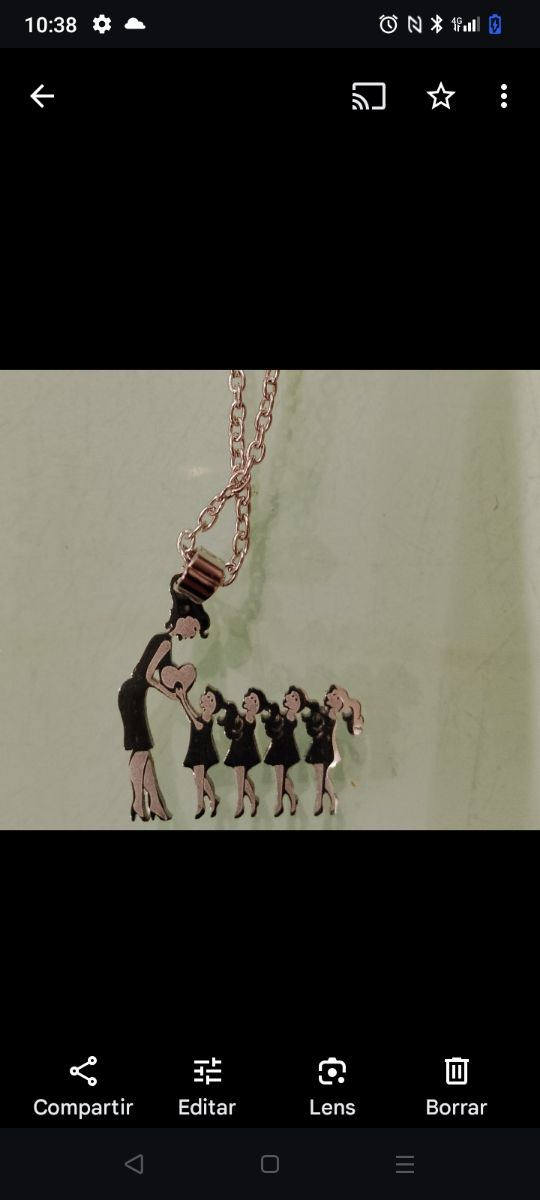 Colgante de una madre y cuatro hijas