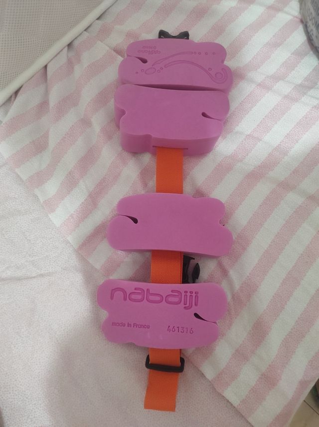 CHALECOS Y CINTURONES DE AGUA