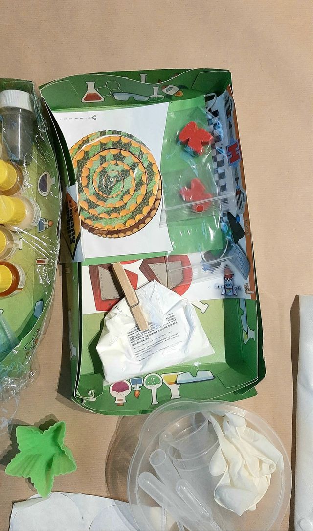 Juego “La ciencia del hormiguero”