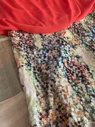 Vestido fiesta lentejuelas y gasa coral