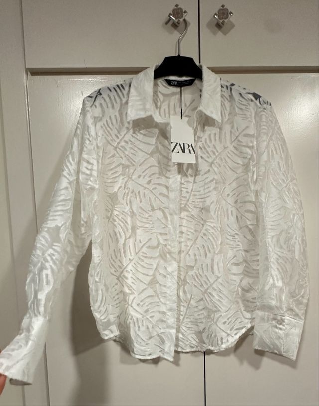 Camisa semitransparente