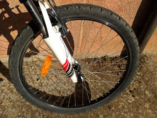 Bicicleta Rockrider 500 MTB roja y negra