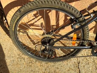 Bicicleta Rockrider 500 MTB roja y negra