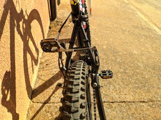 Bicicleta Rockrider 500 MTB roja y negra