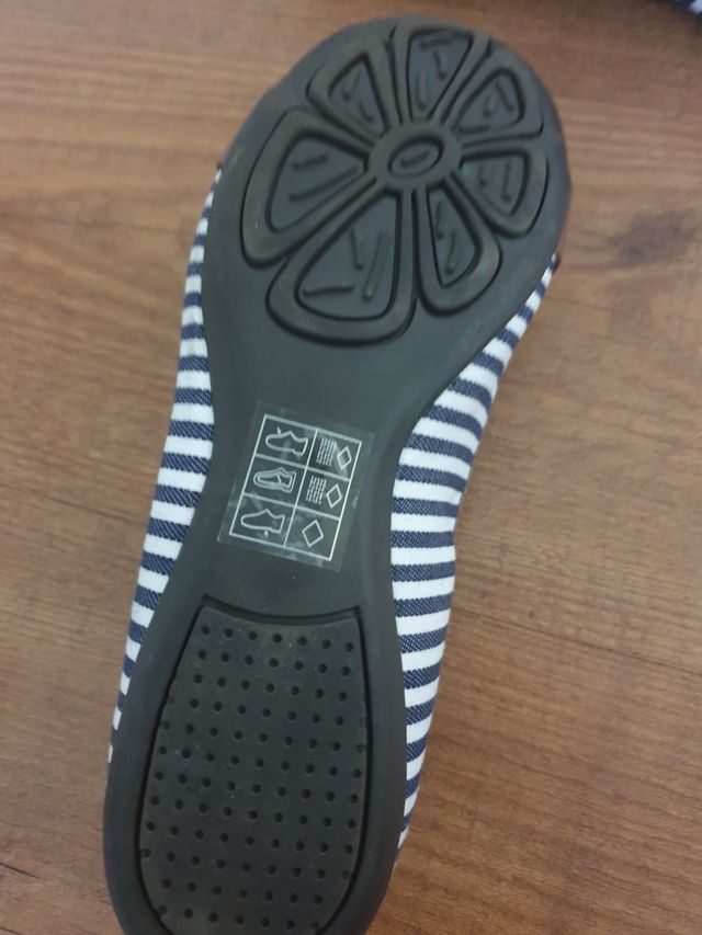 MANOLETINAS MARINERAS CLARKS.