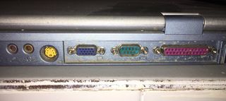 Portatil retro AIRIS