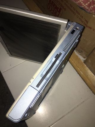 Portatil retro AIRIS