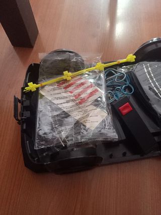 Coche policía scalextric, faltan coches