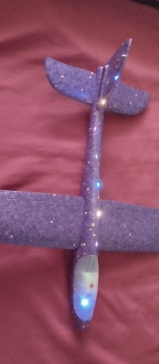 Avión corcho con luces