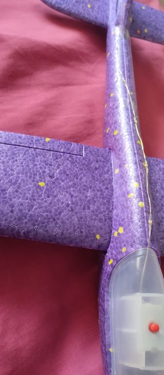 Avión corcho con luces