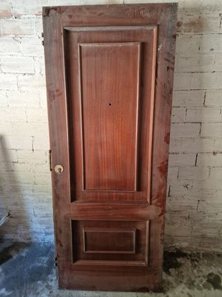 PUERTA MACIZA DE ENTRADA 82 CMS
