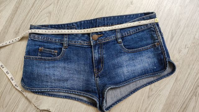 PANTALÓN TEJANO HM MUY CORTO