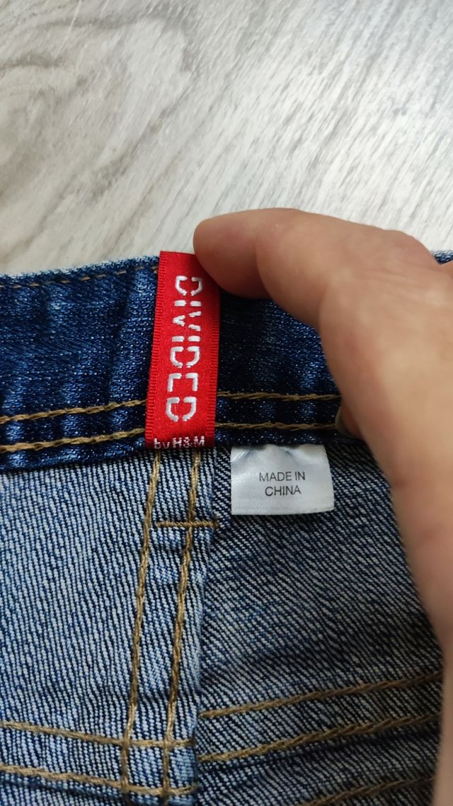 PANTALÓN TEJANO HM MUY CORTO