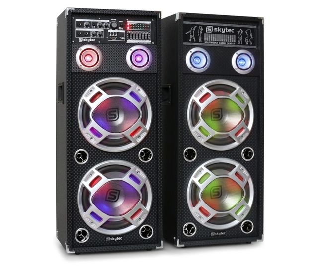 Altavoces autoamplificados