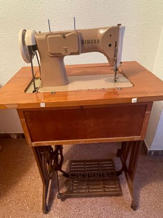 SINGER 1961Máquina de coser - retro