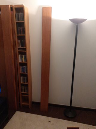 3 Estantes para CD e DVD.