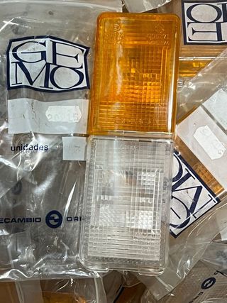 20915 Plastico bicolor Trasero Gemo Universal.