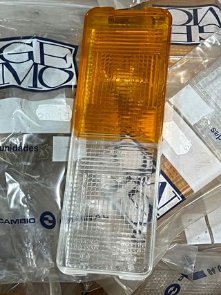 20915 Plastico bicolor Trasero Gemo Universal.