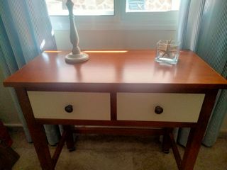 Mesa escritorio de madera de pino