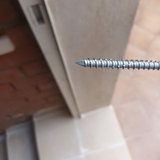 Tornillos fijación paneles sandwich