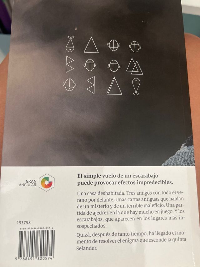 Libro lectura LOS ESCARABAJOS VUELAN AL ATARDECER