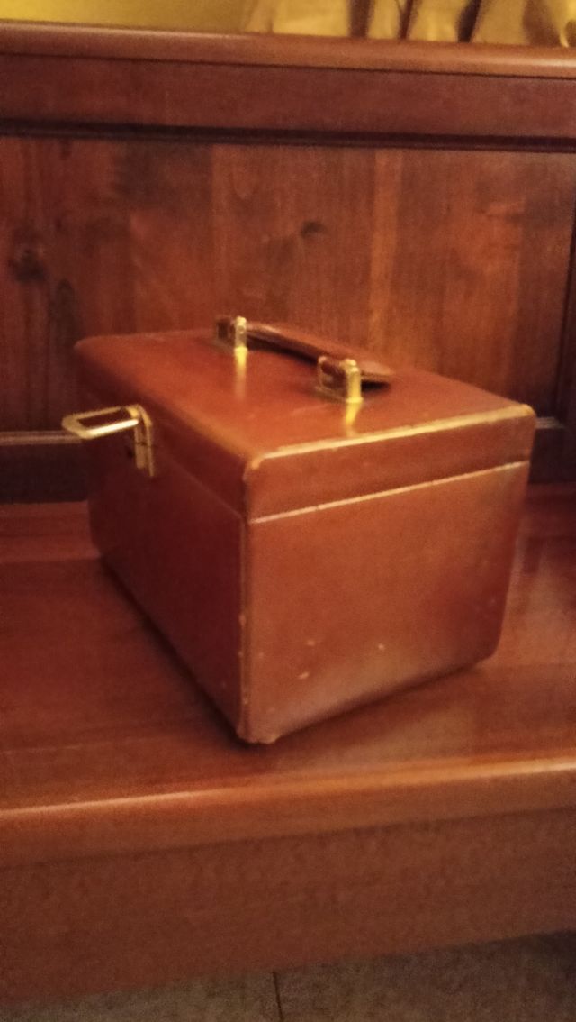Beauty case vintage vera pelle