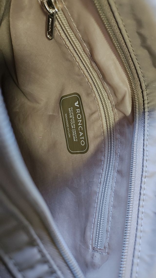 Bolso Roncato love your self 