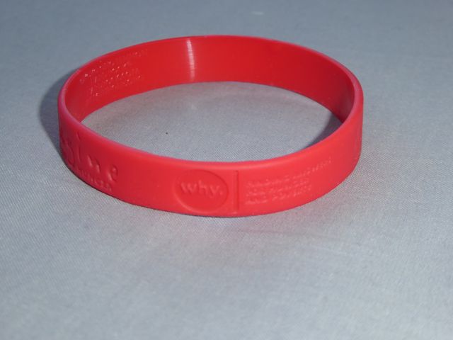 Pulsera roja "Imagine There's No Hunger"-Hard Rock